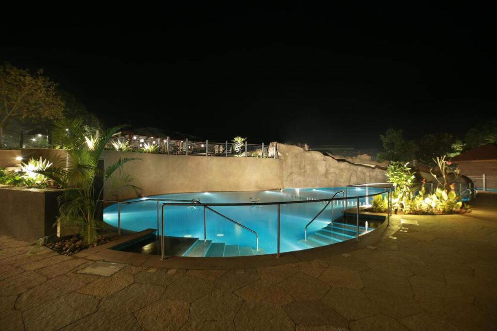 Мумбаи: Club Mahindra Assonora