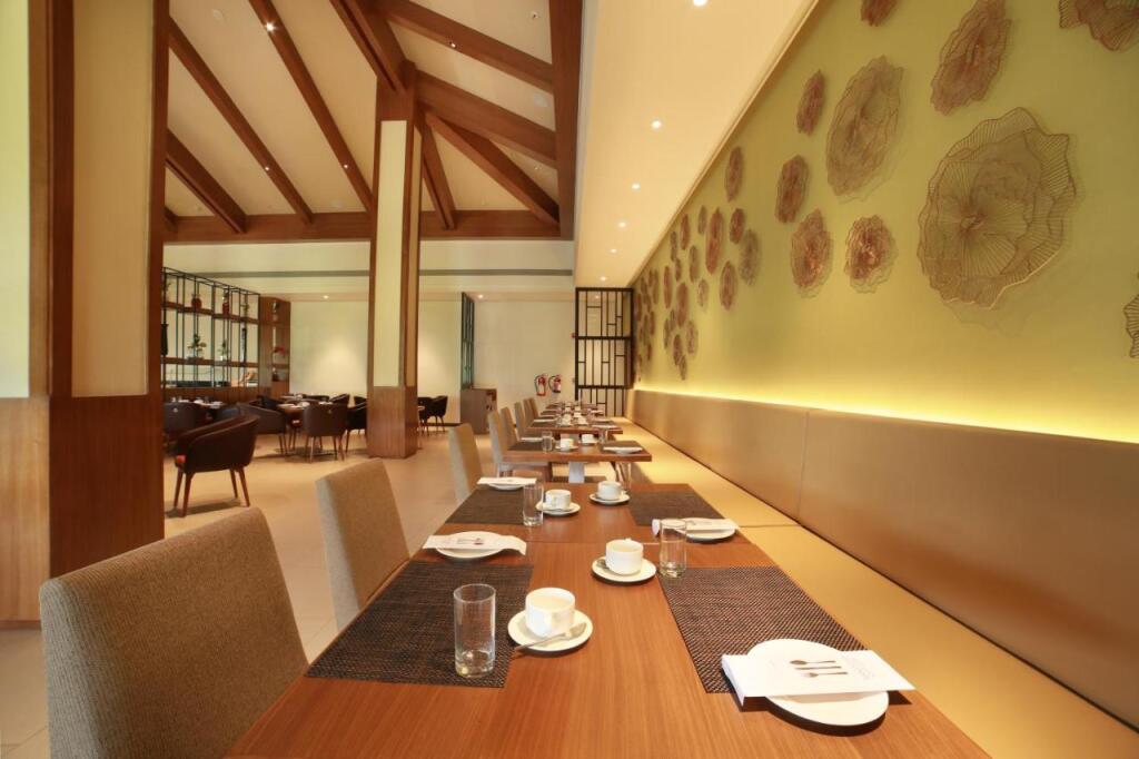 Мумбаи: Club Mahindra Assonora