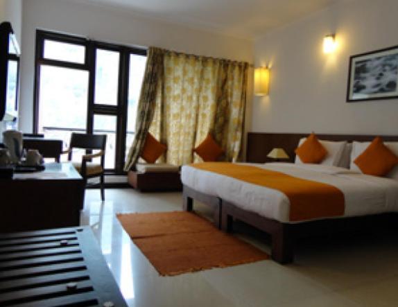 Мумбаи: Club Mahindra Baiguney