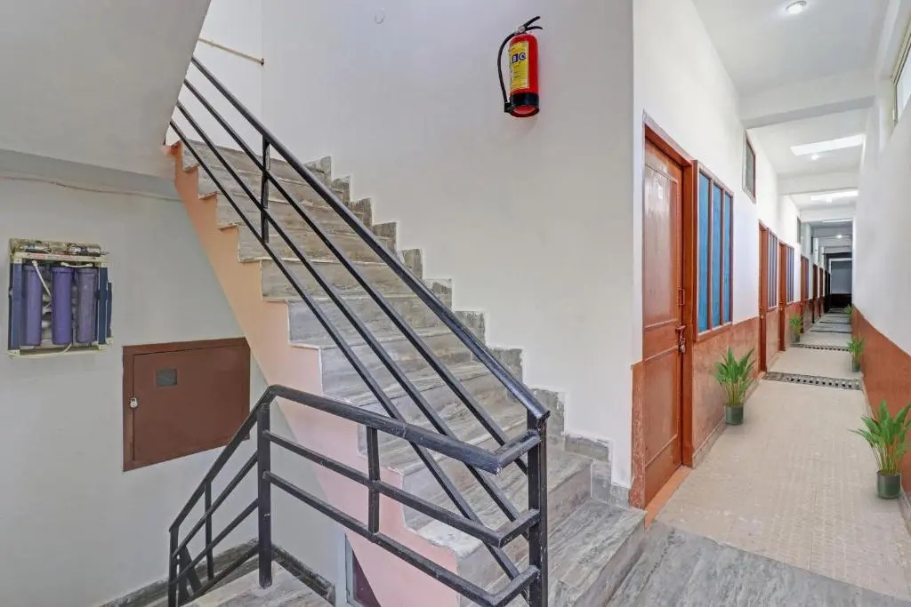Дехрадун: SPOT ON Ganpati Home Stays