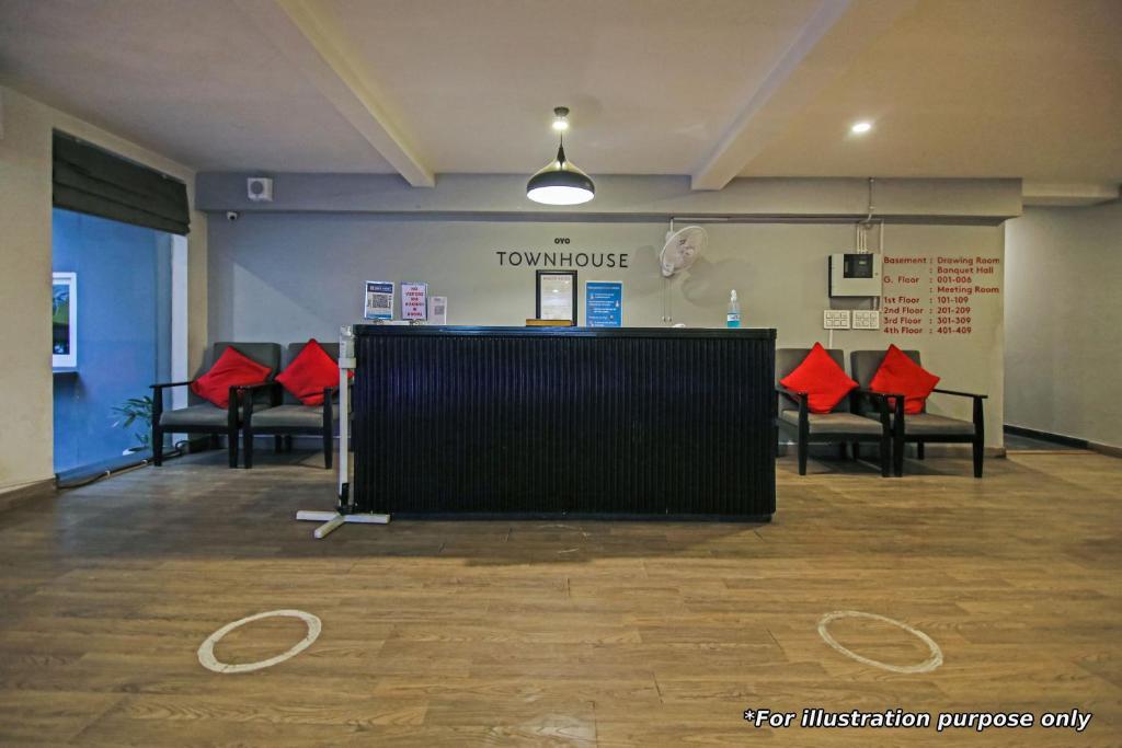 Нойда: Townhouse 1053 Hotel The Premier View