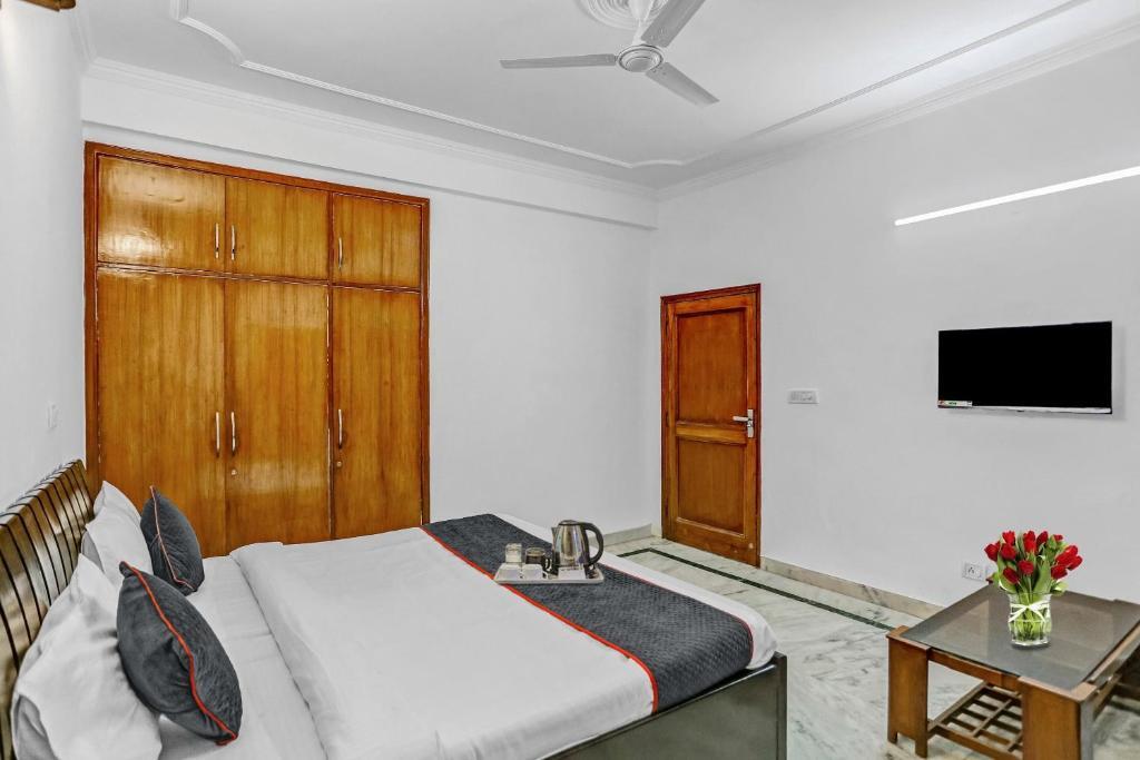 Нойда: OYO Townhouse 1071 Hotel Metro Inn Residency Near ISKCON Temple Noida