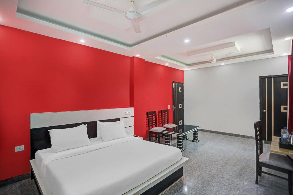 Нойда: Townhouse 456 The Hotel Noida Grand