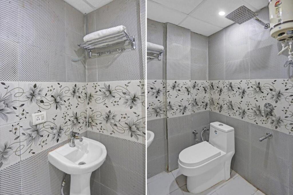 Нойда: OYO Townhouse 1062 Paradise Inn Near Noida Sector 51 Metro Station