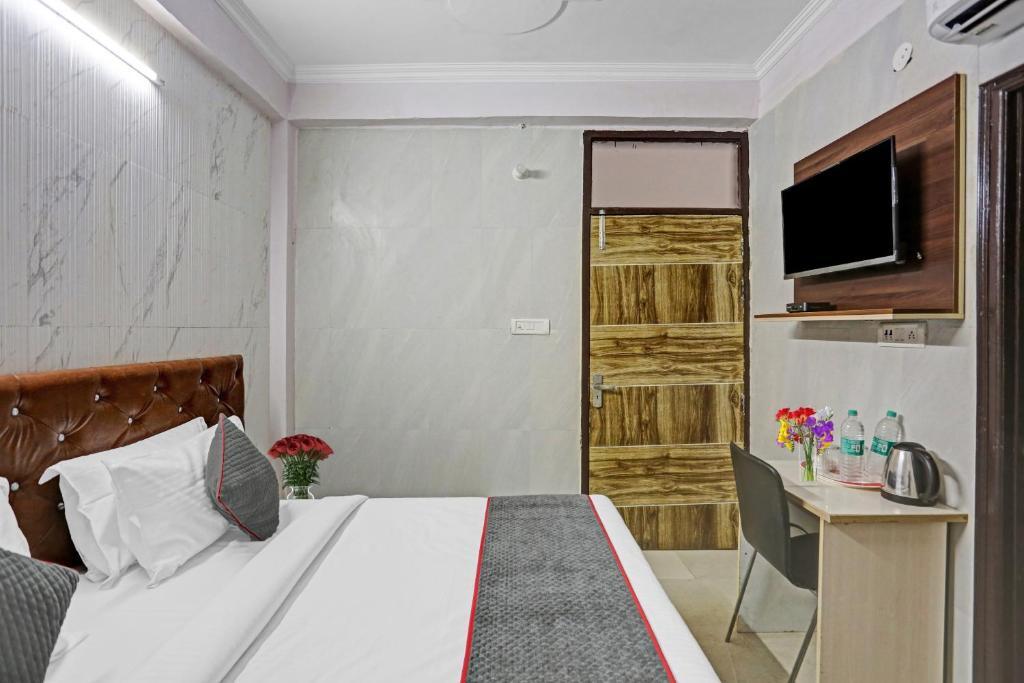 Нойда: Townhouse Oak 1078 Hotel Dream Town