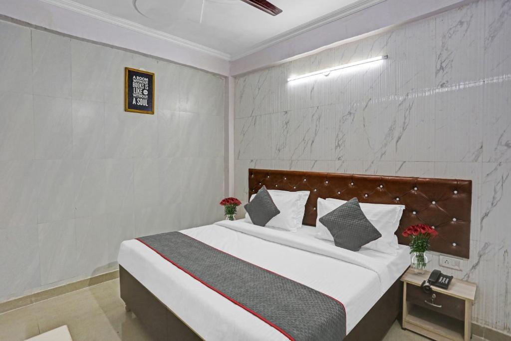 Нойда: Townhouse Oak 1078 Hotel Dream Town