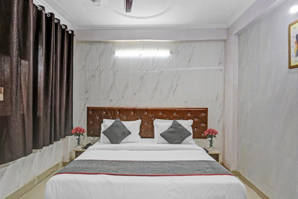 Нойда: Townhouse Oak 1078 Hotel Dream Town