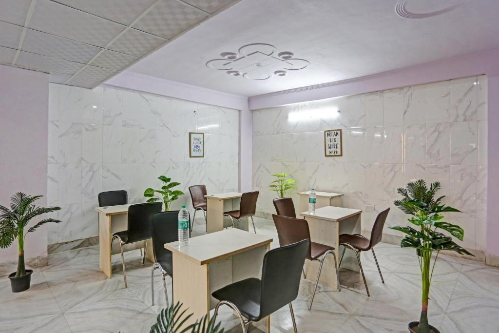 Нойда: Townhouse Oak 1078 Hotel Dream Town