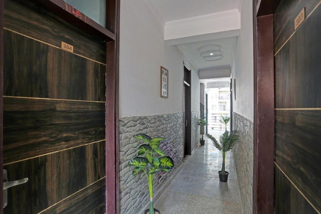 Нойда: Townhouse Oak 1078 Hotel Dream Town