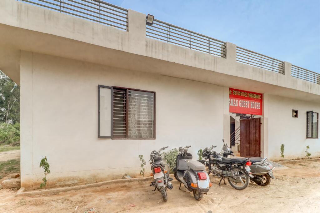 Лудхиана: OYO Flagship 83529 Aman Guest House