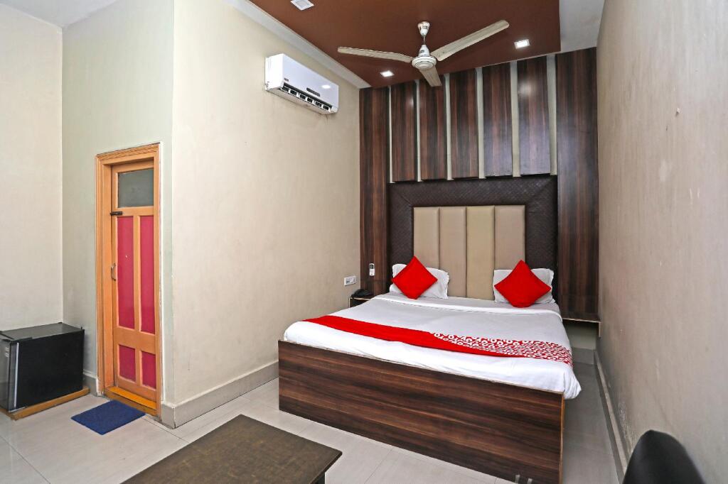 Колката: OYO Flagship 60504 Hotel Marina Beniapukur