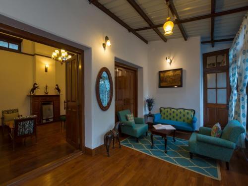 Ути: SaffronStays Milton Abbott Estate