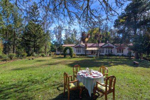 Ути: SaffronStays Milton Abbott Estate