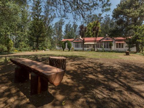 Ути: SaffronStays Milton Abbott Estate