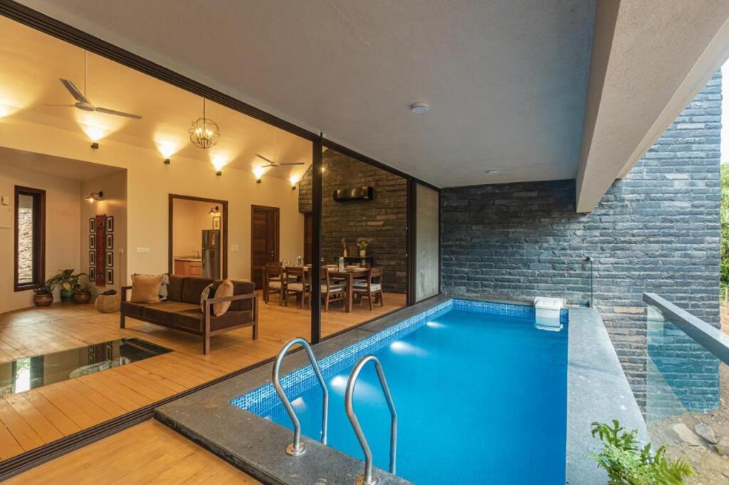 Хандала: SaffronStays Yahvi Waters By Kosha Villas, Pawna