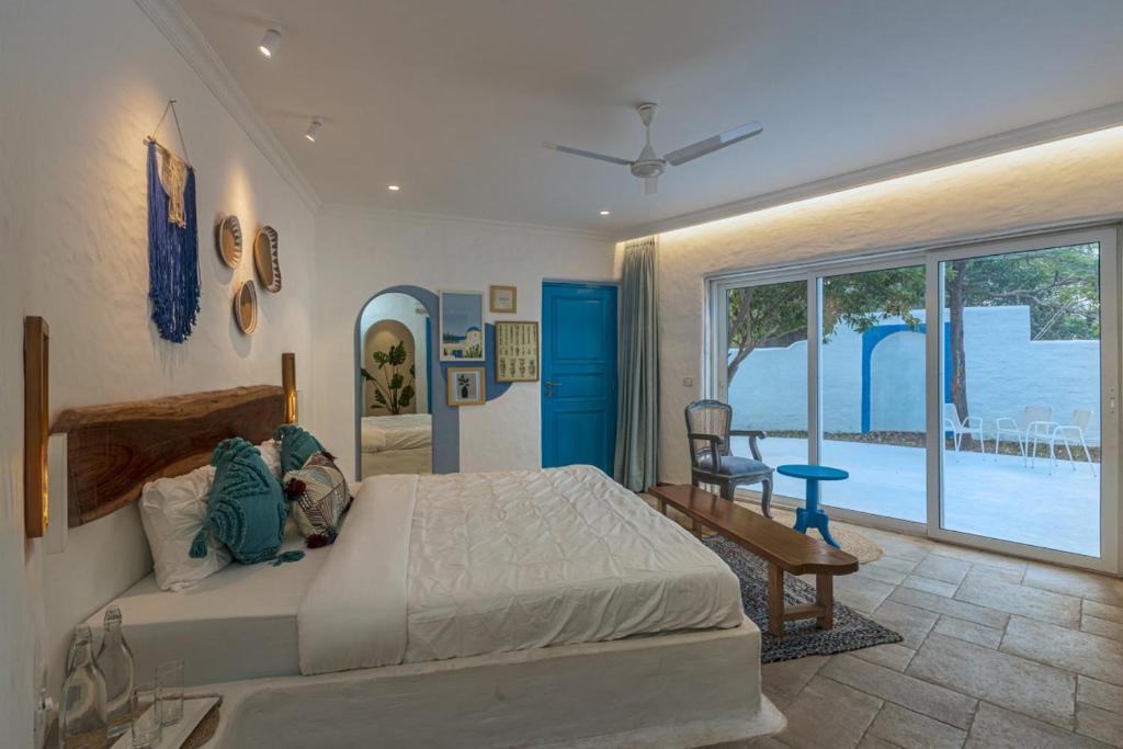 Хандала: Saffronstays Kairos Zeus