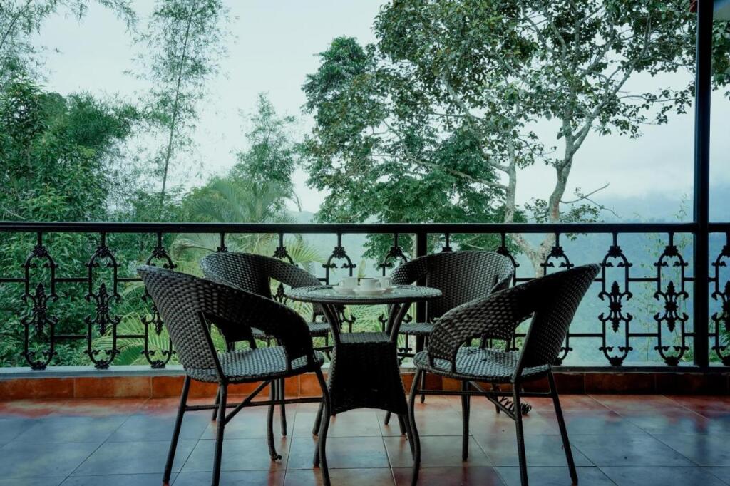 Султан-Батери: Saffronstays Cliff Haven, Wayanad