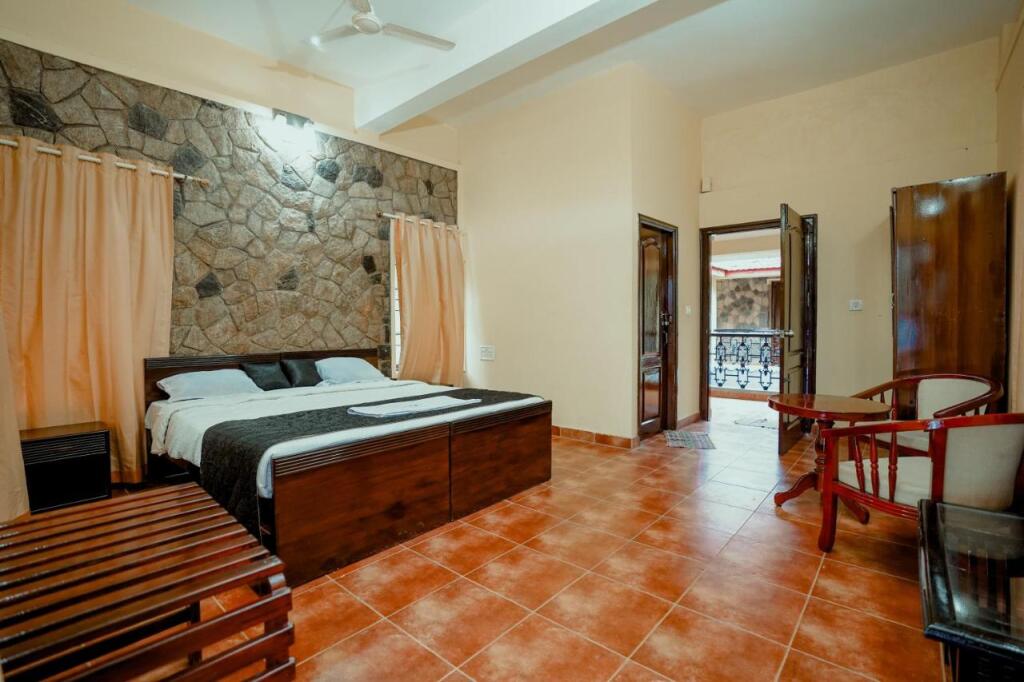 Султан-Батери: Saffronstays Cliff Haven, Wayanad