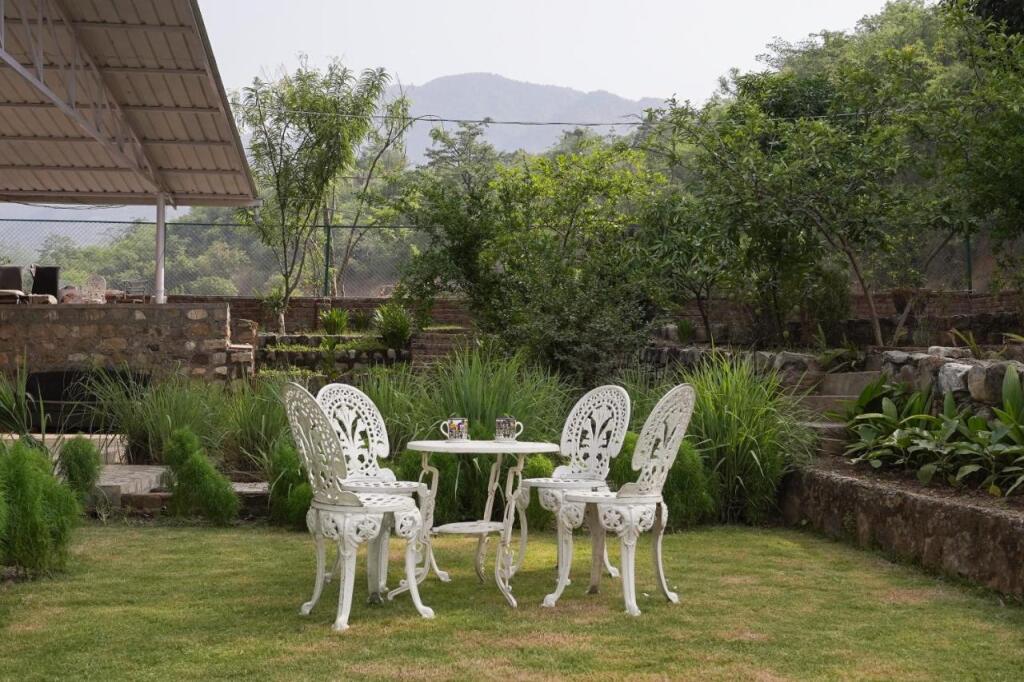 Массури: Saffronstays Doon Valley View, Dehradun