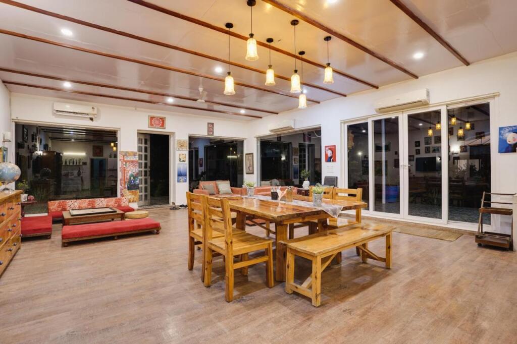 Массури: Saffronstays Doon Valley View, Dehradun