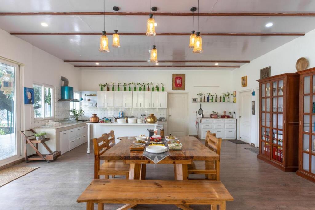 Массури: Saffronstays Doon Valley View, Dehradun