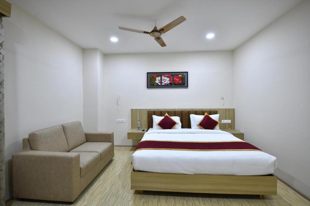 Виджаявада: Hotel Urban Delight Managed