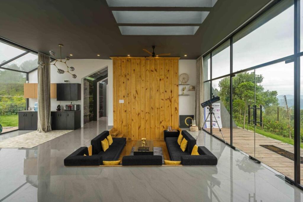Раникхет: Saffronstays Glasshouse Celeste, Ranikhet