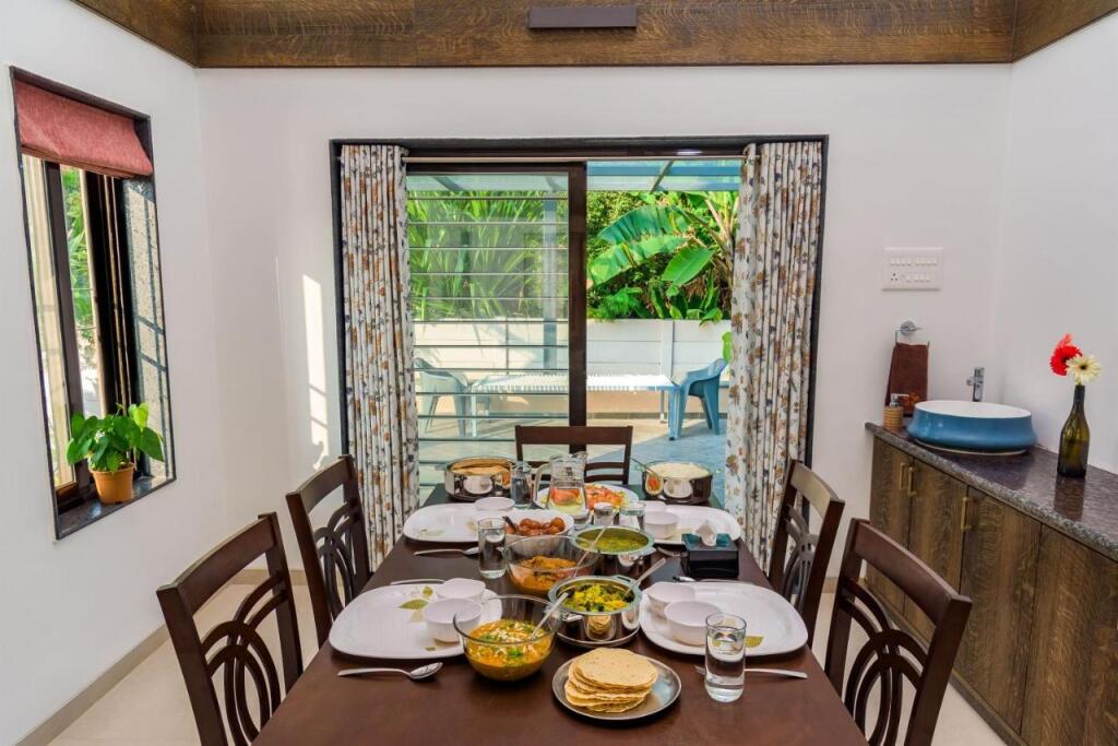 Нашик: SaffronStays Eden, Nashik - pet-friendly villa with pool, jacuzzi & grape farm