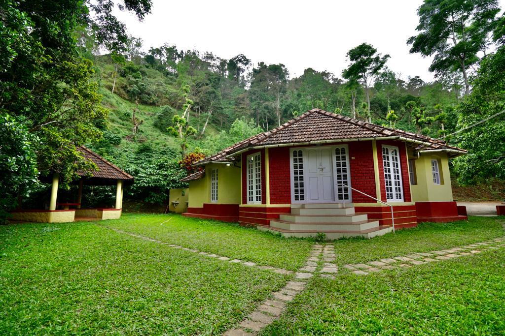 Кушалнагар: Heritage Bungalow In Madikeri