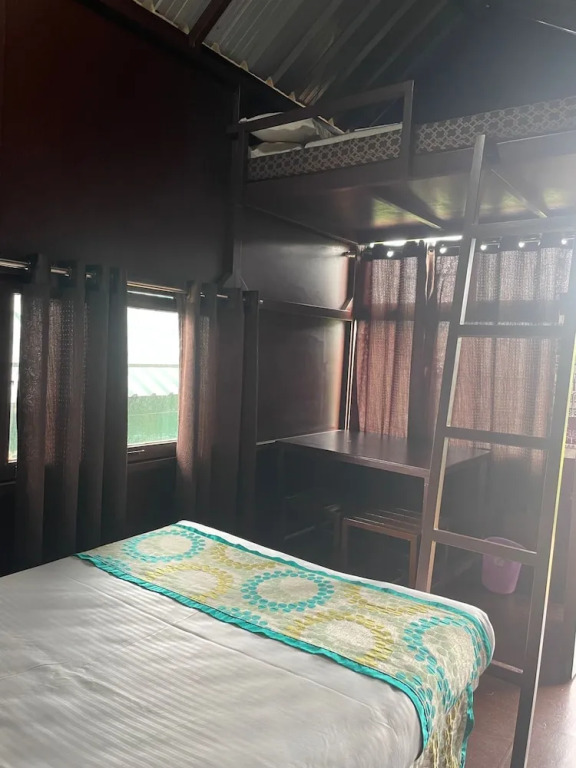 Кушалнагар: Coorg Tree House