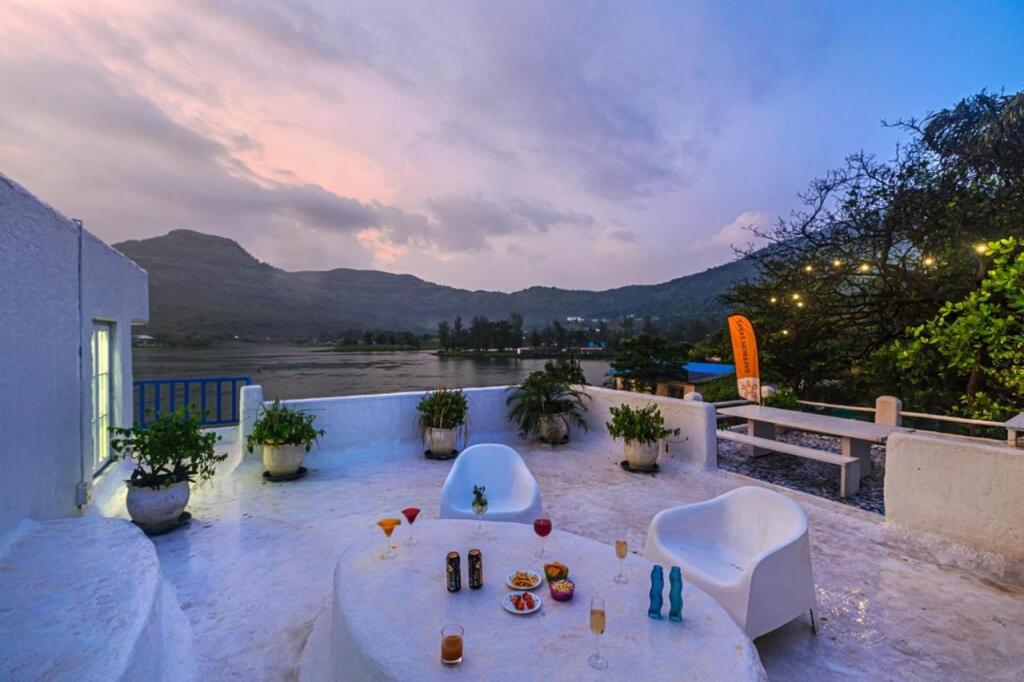 Хандала: Saffronstays Kairos Athena