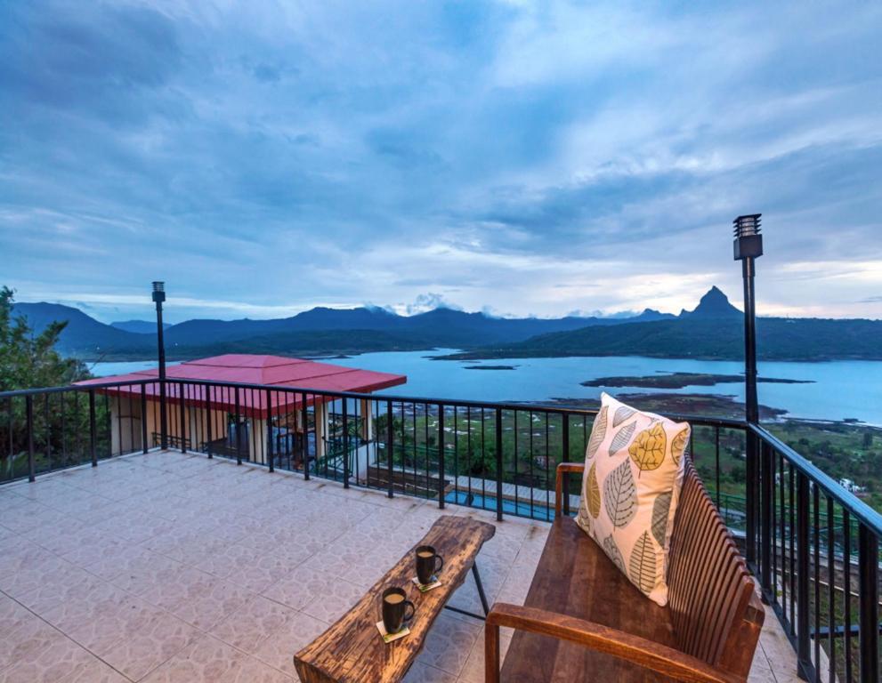 Хандала: Saffronstays Blue Infinitum