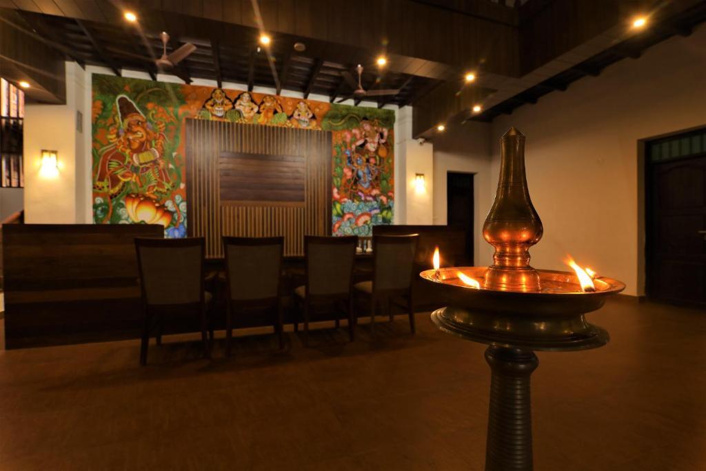 Кумараком: Kumarakom Heritage Resort