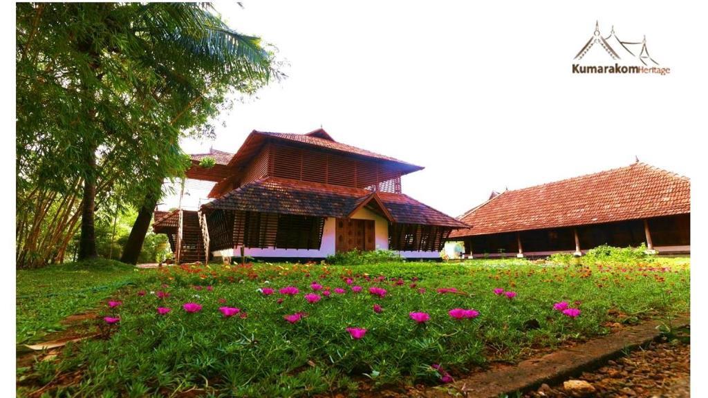 Кумараком: Kumarakom Heritage Resort