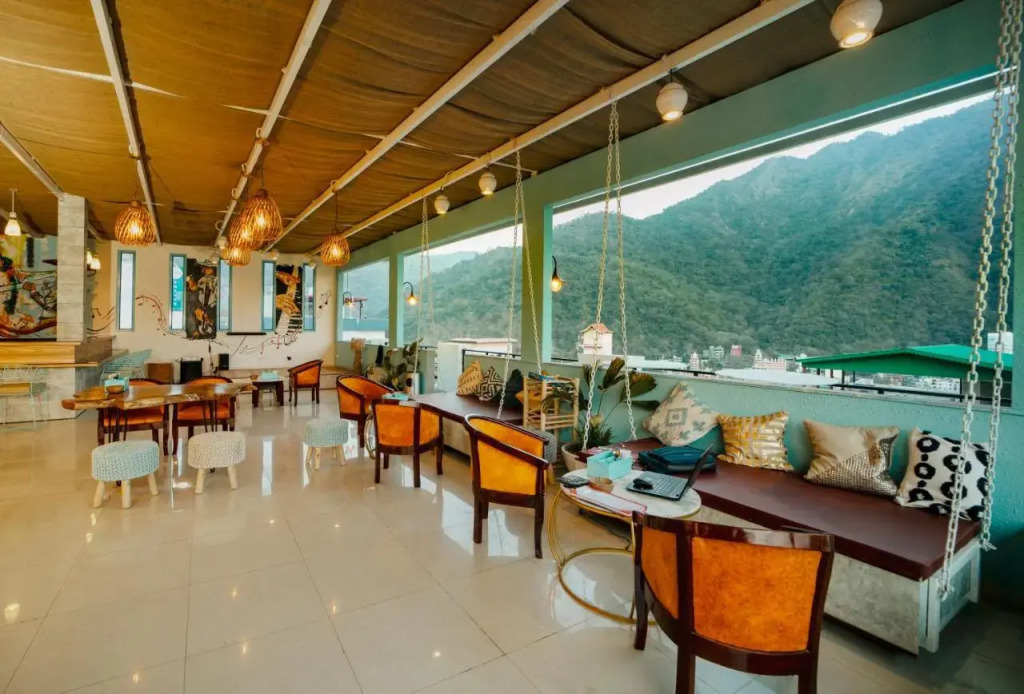 Ришикеш: The Hosteller Rishikesh, Laxman Jhula