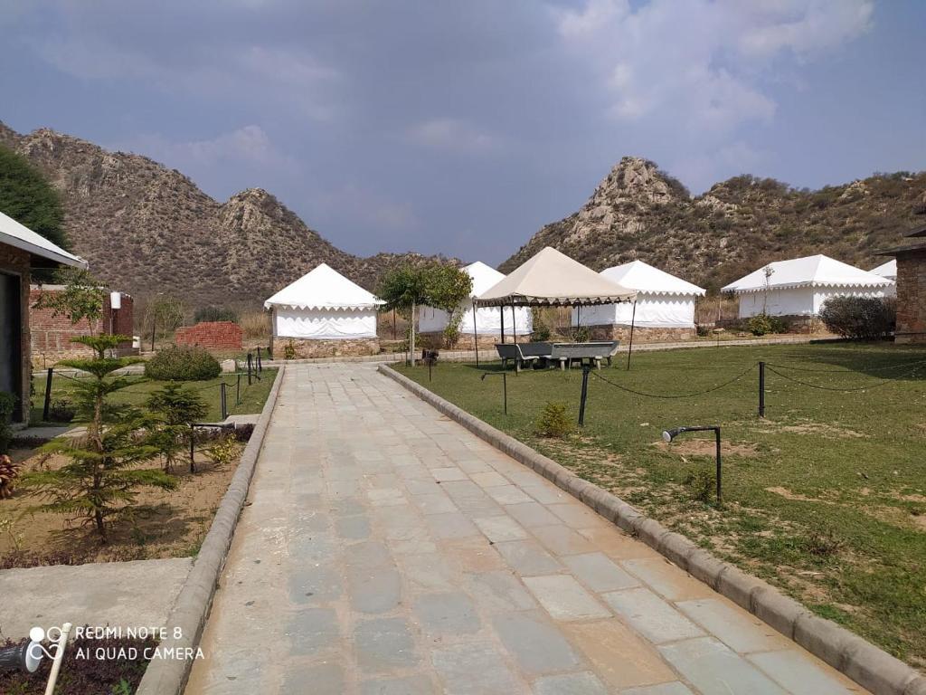 Ачрол: Grass Field Valley Resort