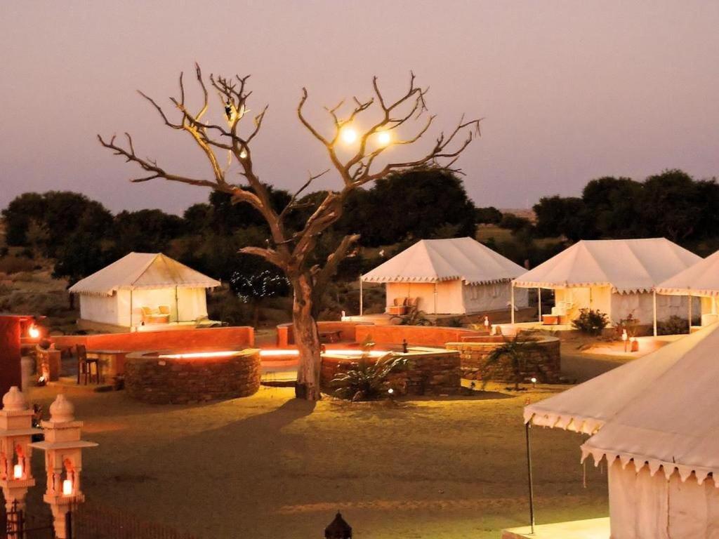 Golden Sandstone Hotel Desert Safari Camp — фото 1