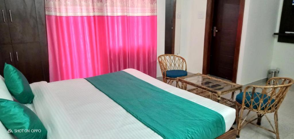 Ришикеш: Hotel Narayan inn (Unit of Butola Hotels)