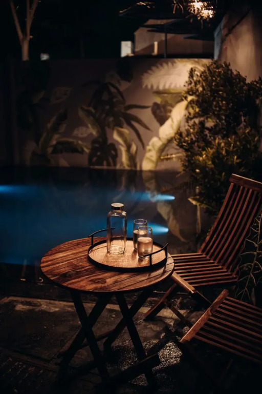 Чирайнкижу: Novella Concept Hotel & Cafe