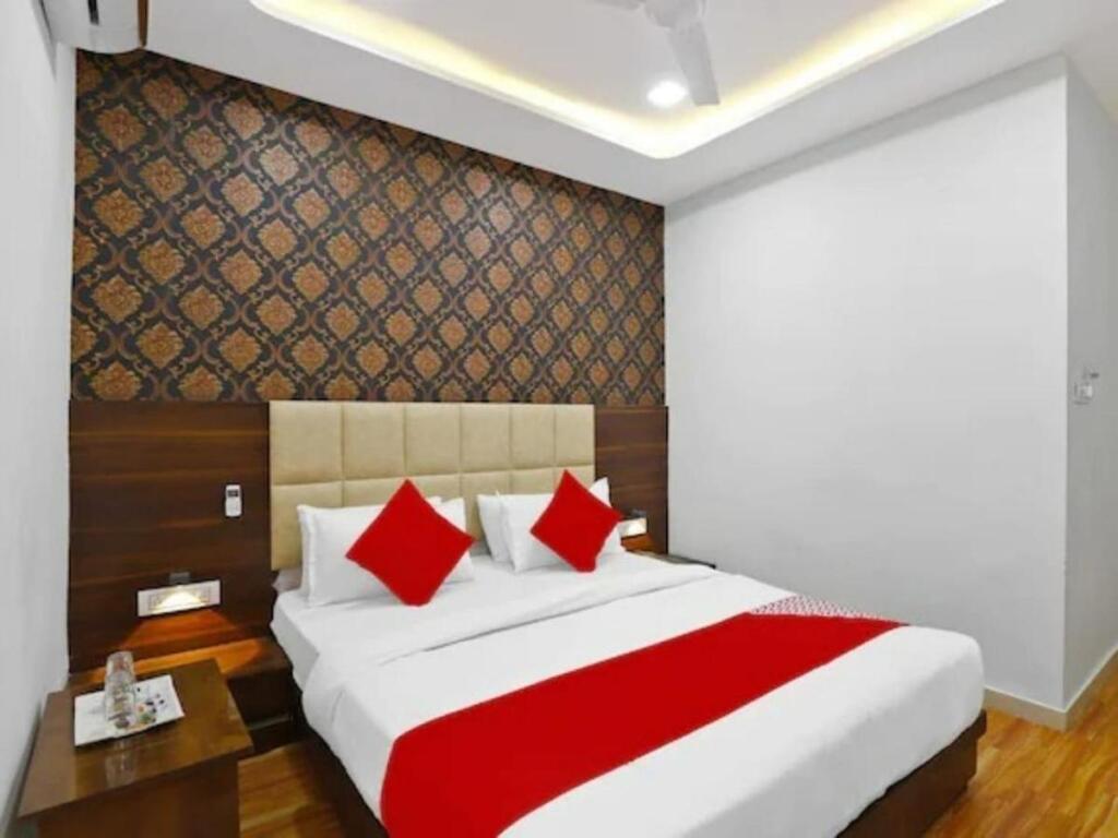 Ахмедабад: OYO Flagship 84101 Hotel Avens Inn