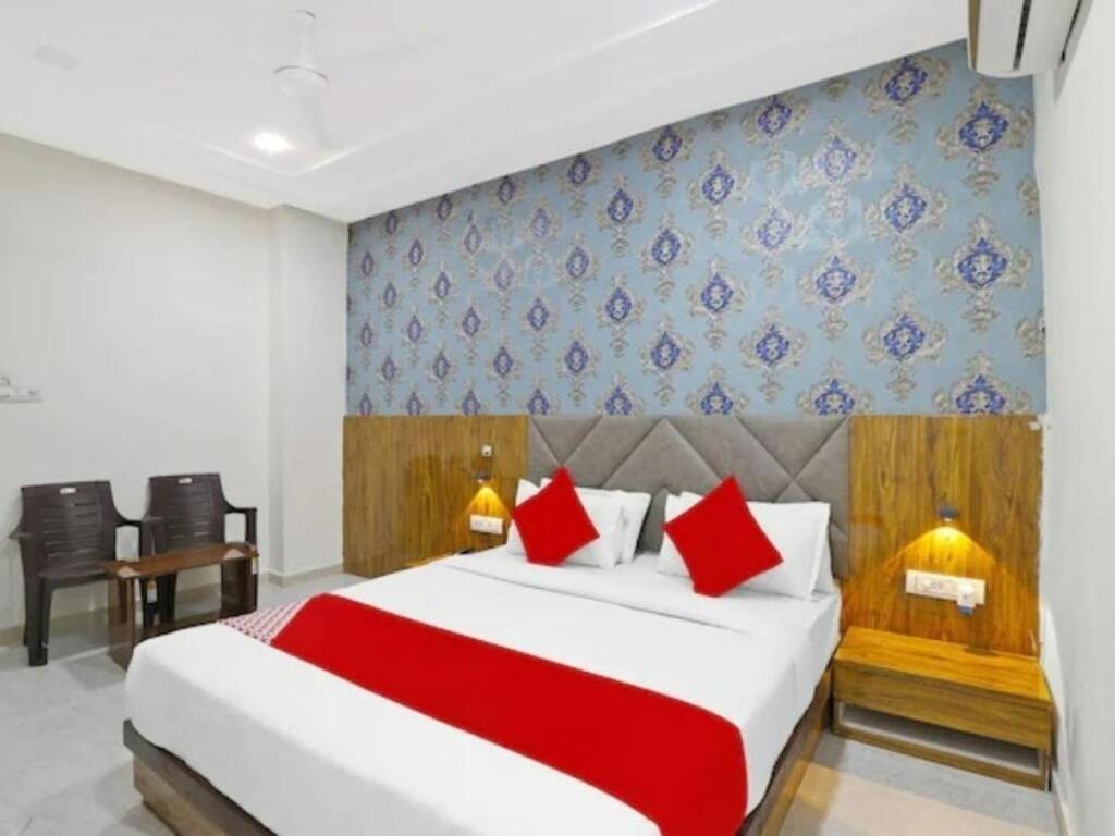 Ахмедабад: OYO Flagship 84101 Hotel Avens Inn