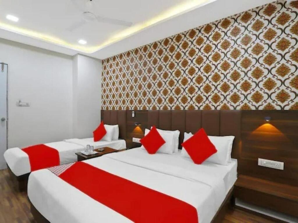 Ахмедабад: OYO Flagship 84101 Hotel Avens Inn