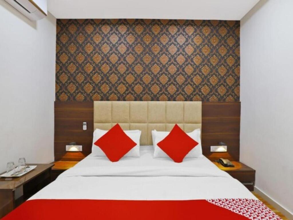 Ахмедабад: OYO Flagship 84101 Hotel Avens Inn