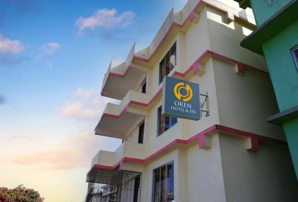 Дарджилинг: Golden Oren Hotel and Spa