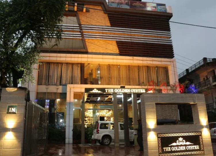 Дехрадун: The Golden Oyster Dehradun