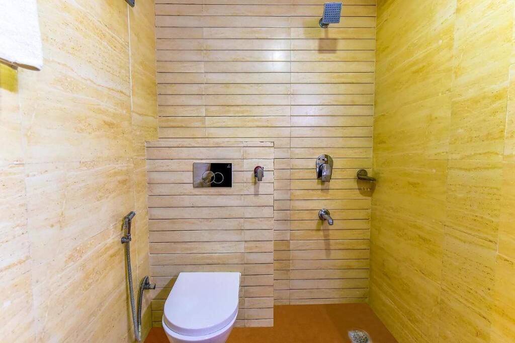 Дехрадун: Fabhotel Surya Residency