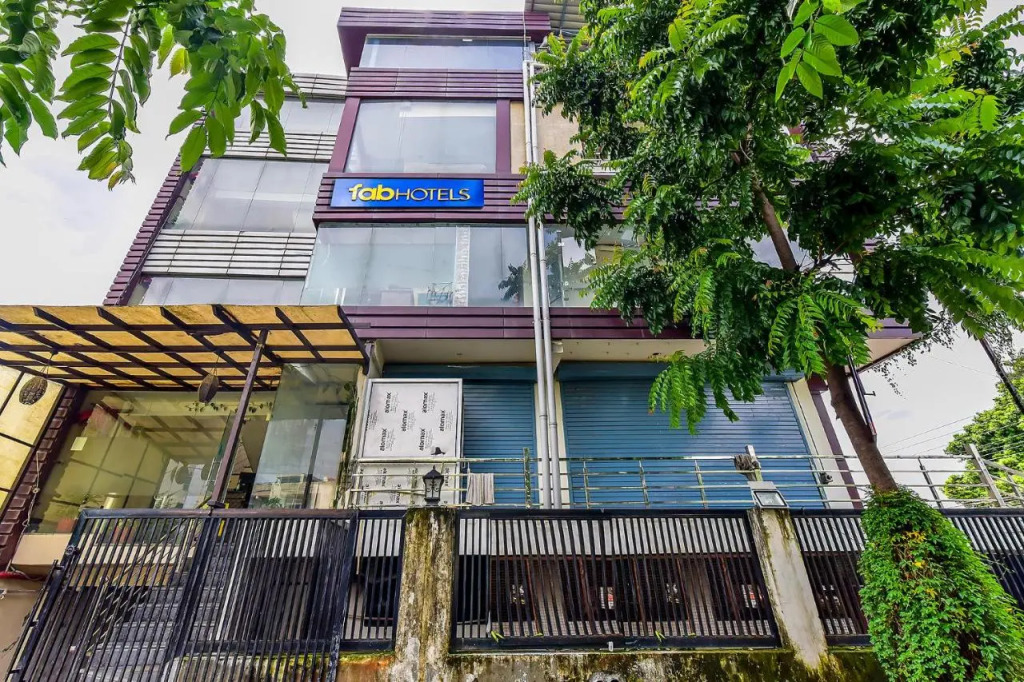 Дехрадун: Fabhotel Surya Residency