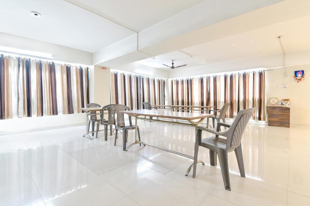 Ахмедабад: Fabhotel Apollo