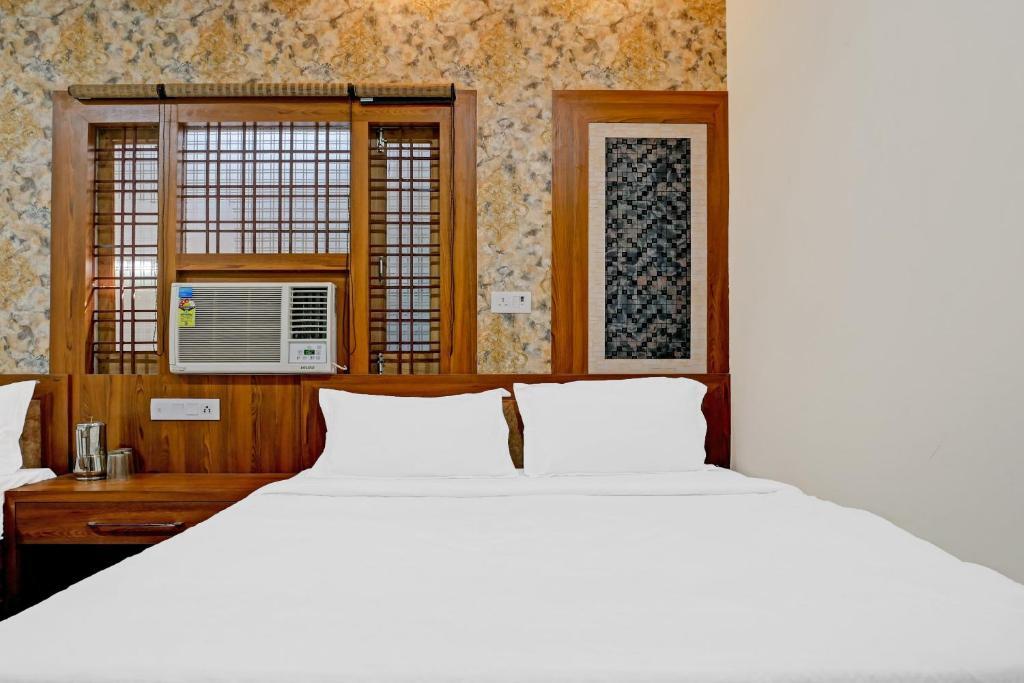 Сарнатх: Capital O 87647 Hotel Shaurya