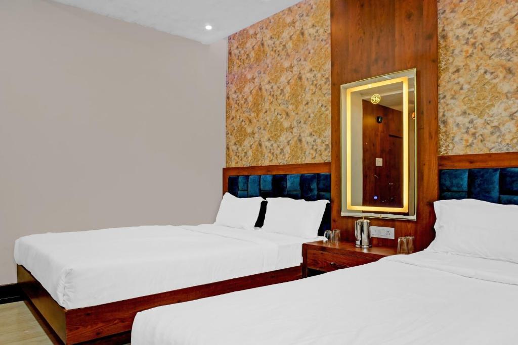 Сарнатх: Capital O 87647 Hotel Shaurya